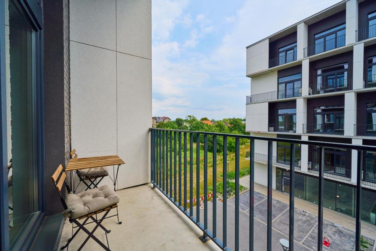Mezzanine Studio Apartments Zarembowicza Wroclaw Airport By Renters Extérieur photo