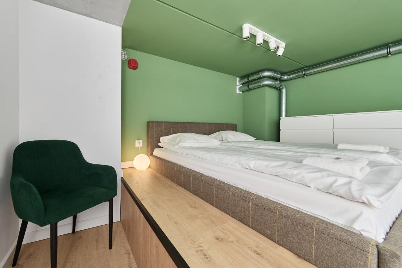 Mezzanine Studio Apartments Zarembowicza Wroclaw Airport By Renters Extérieur photo