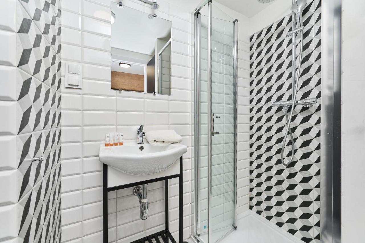 Mezzanine Studio Apartments Zarembowicza Wroclaw Airport By Renters Extérieur photo