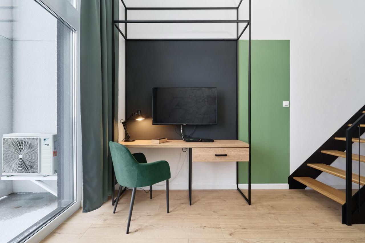 Mezzanine Studio Apartments Zarembowicza Wroclaw Airport By Renters Extérieur photo
