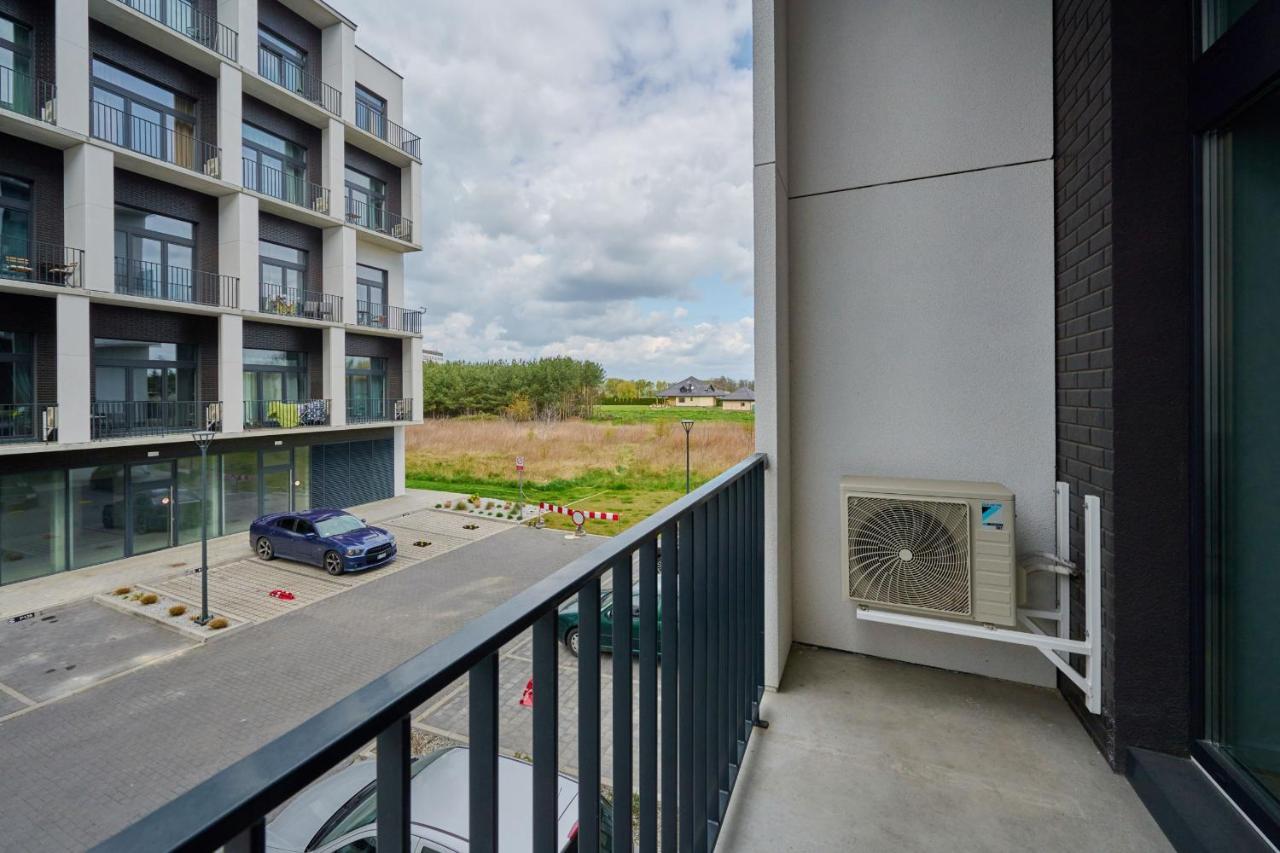 Mezzanine Studio Apartments Zarembowicza Wroclaw Airport By Renters Extérieur photo