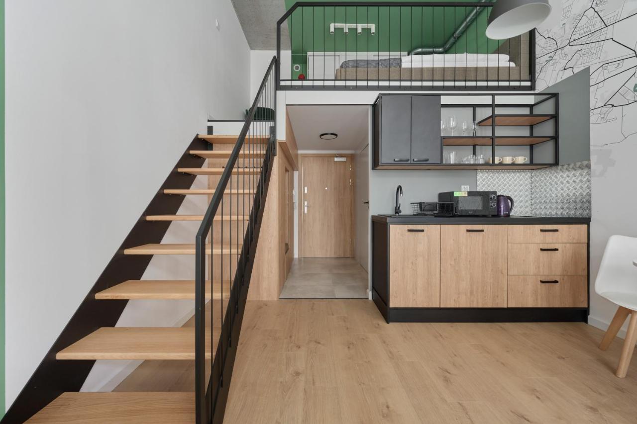 Mezzanine Studio Apartments Zarembowicza Wroclaw Airport By Renters Extérieur photo